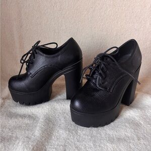 Black Platform Lace-Up Oxford Shoes